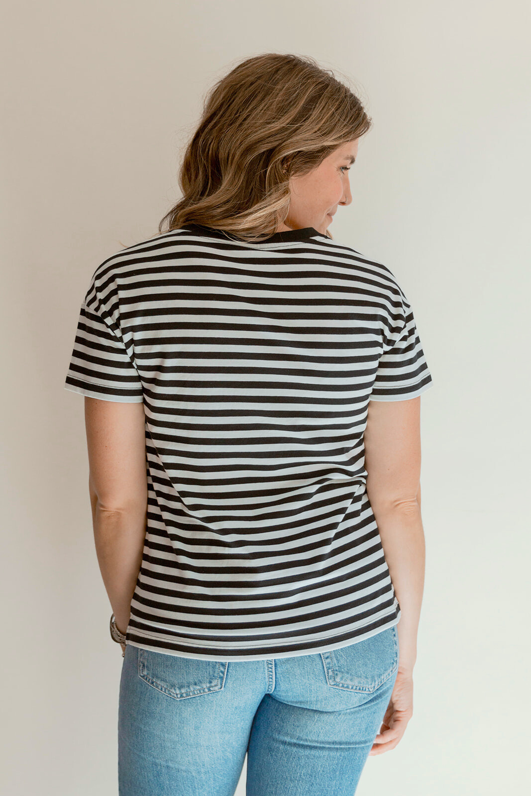 V-Neck Full Zip Breastfeeding Tee From Movemama