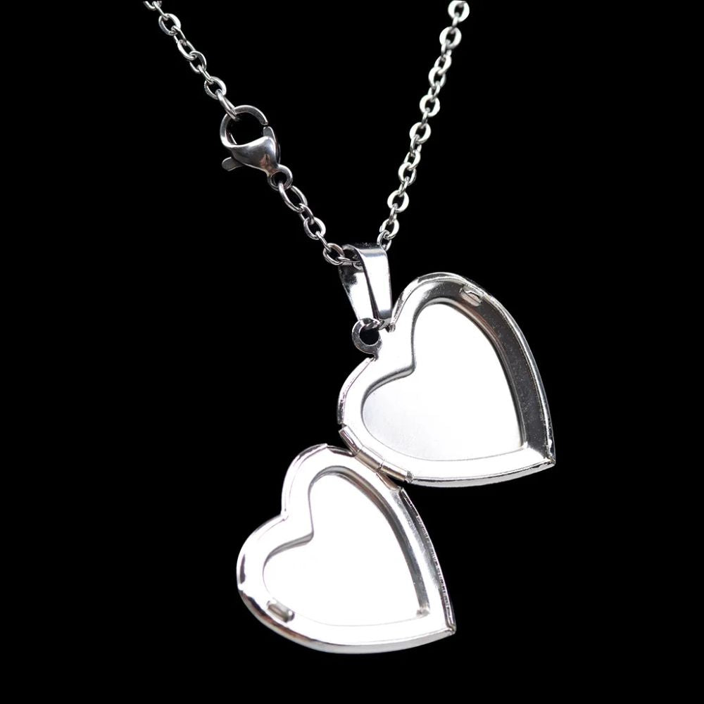 LUMINOUS HEART NECKLACE from Ashlen