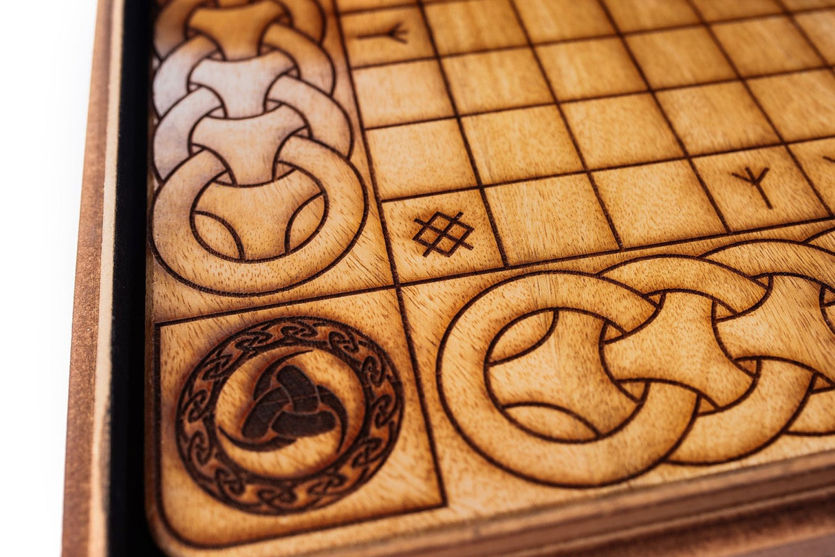 Hnefatafl Set - King's Board from Norse Tradesman