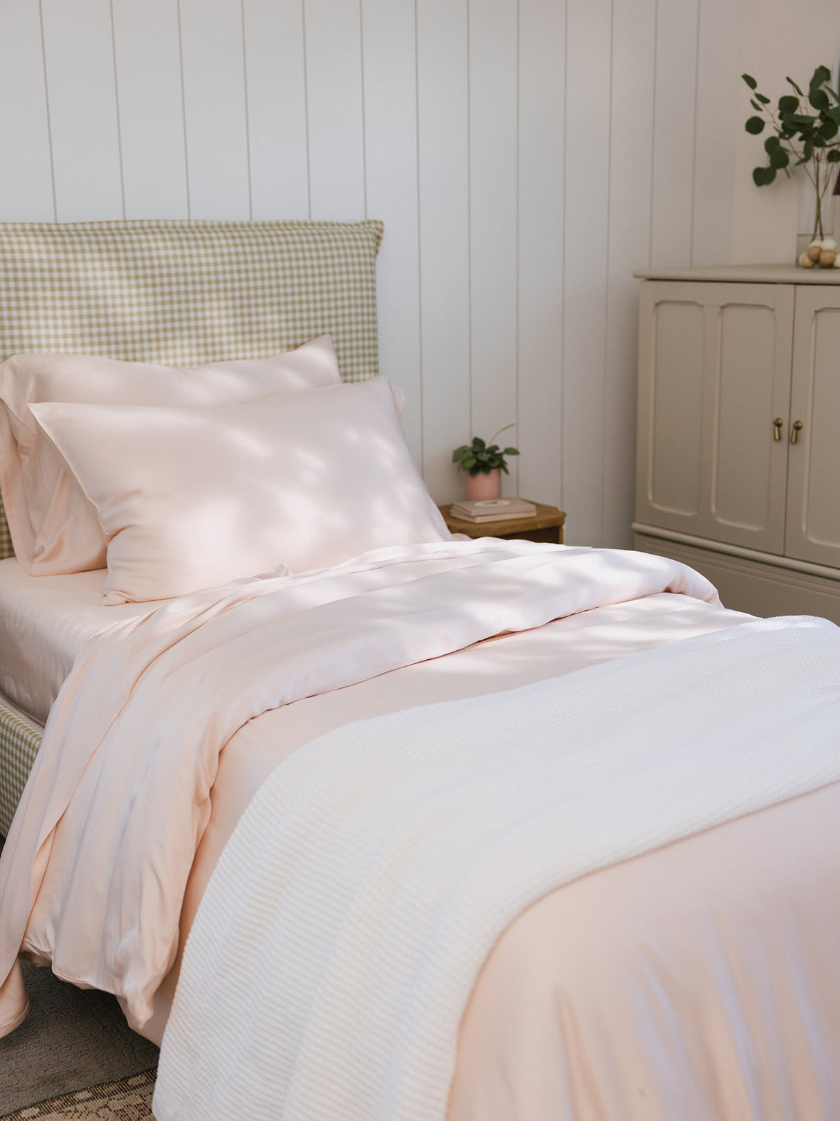 Bamboo Bedding Deluxe Bundle from Cozy Earth