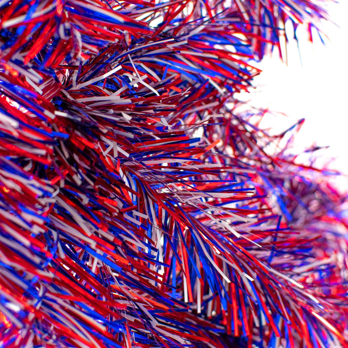 Fourth of July Christmas Brush Garland from Lee Display