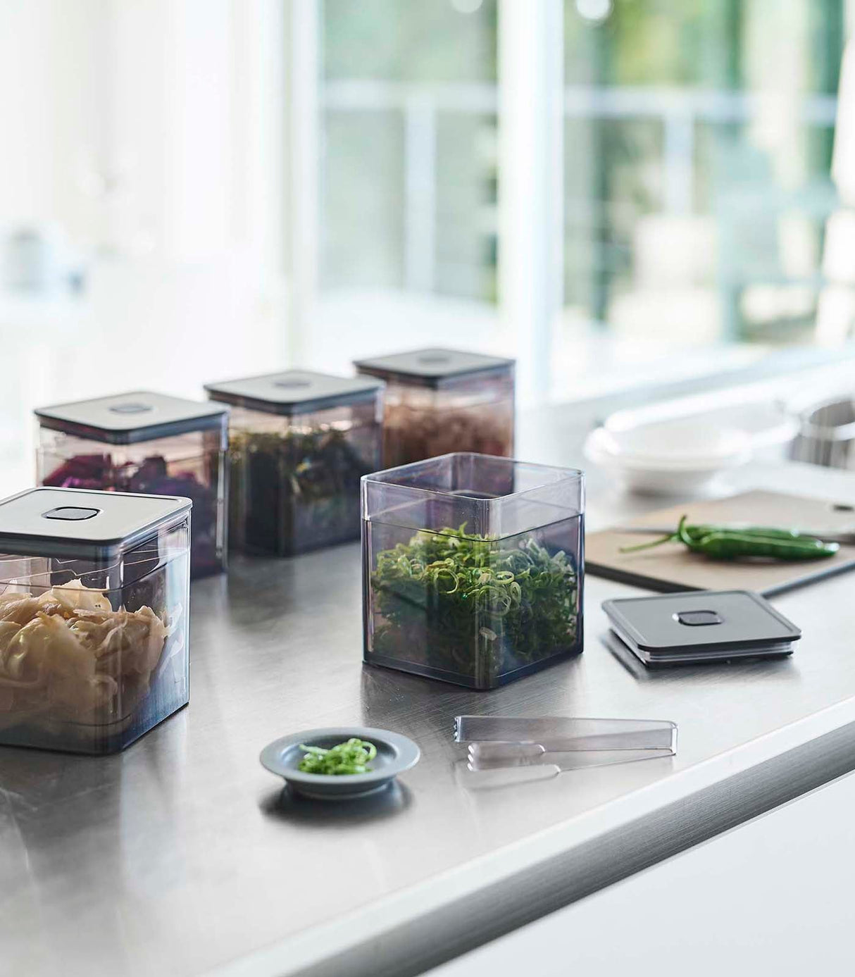 Vacuum-Sealing Food Container - Tongs from Yamazaki Home