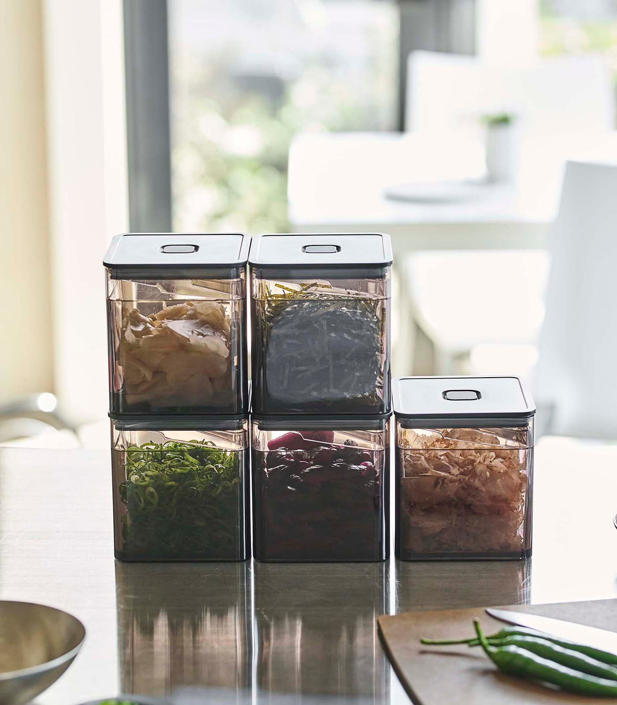 Vacuum-Sealing Food Container - Tongs from Yamazaki Home