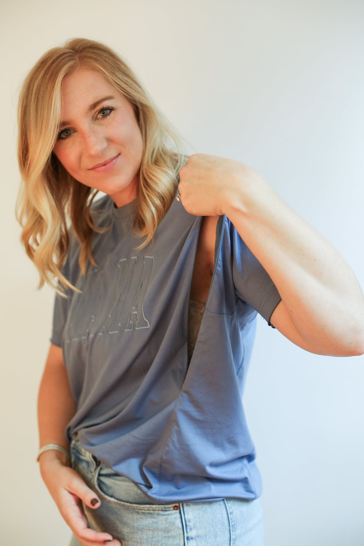 Relaxed Fit Zip Breastfeeding Tee from Movemama
