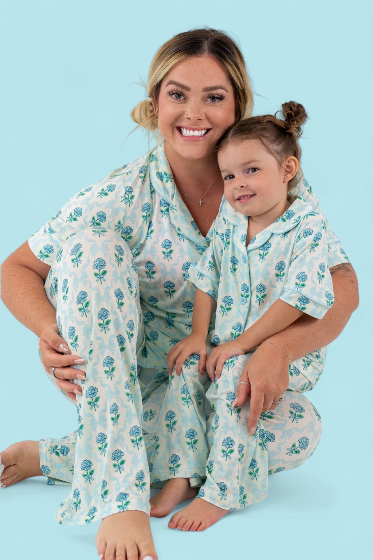 BLUE RIBBON BLOOMS WOMEN’S RELAXED FLARE DREAM SET from DREAM BIG LITTLE CO