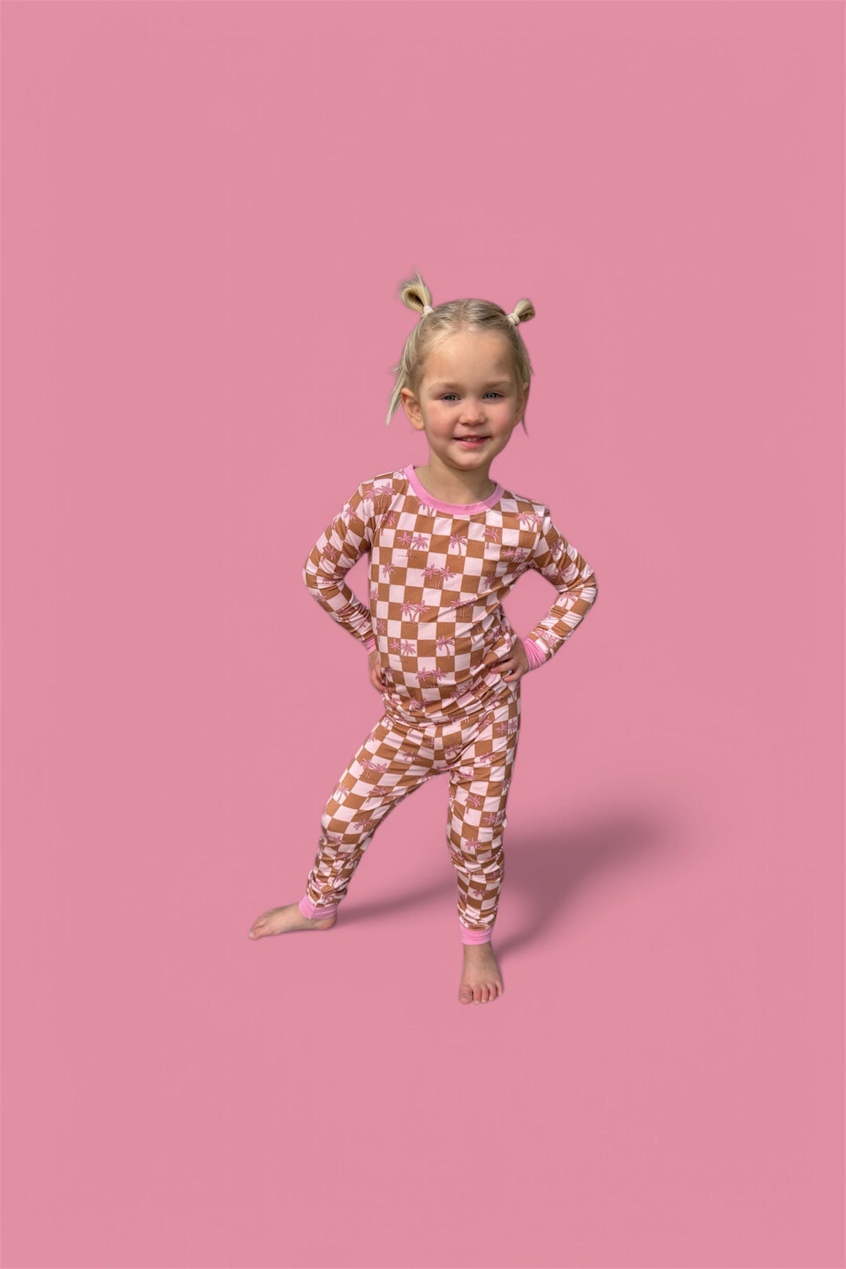 EXCLUSIVE SUNSET BEACH CHECKERS DREAM SET from DREAM BIG LITTLE CO