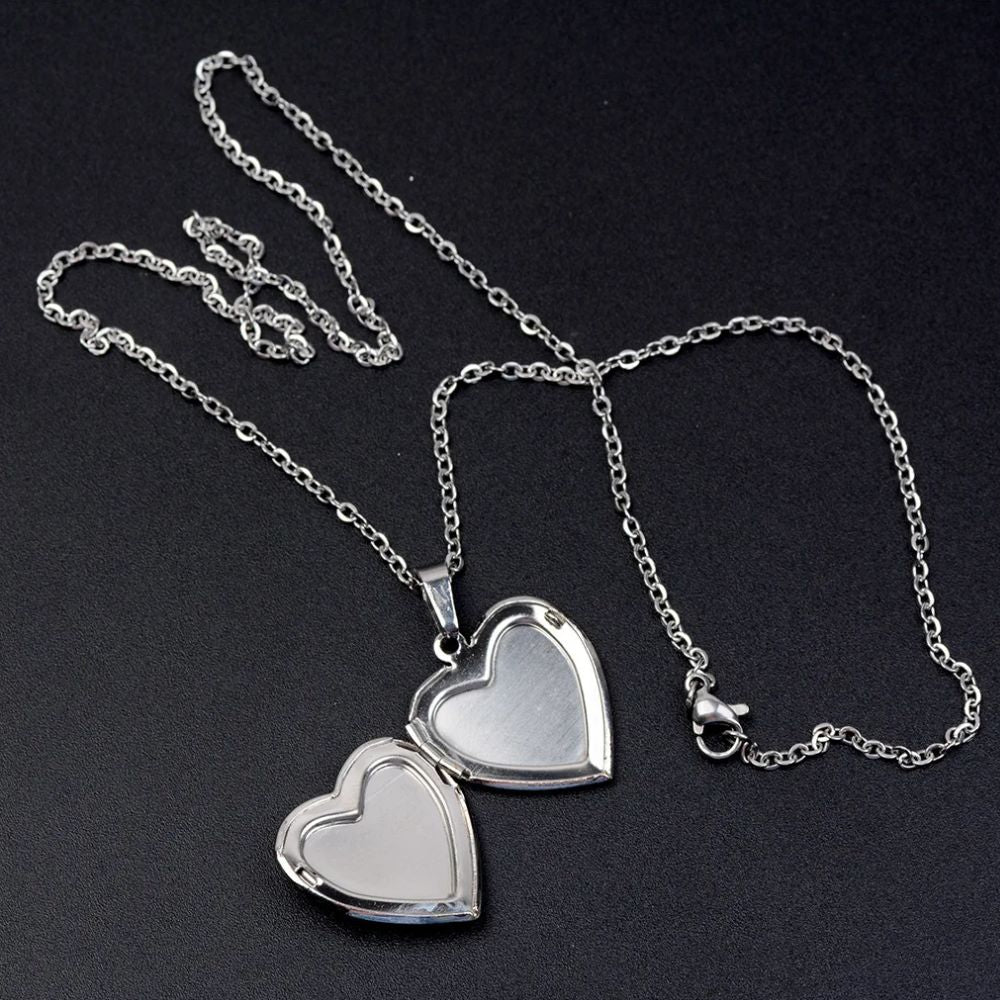 LUMINOUS HEART NECKLACE from Ashlen