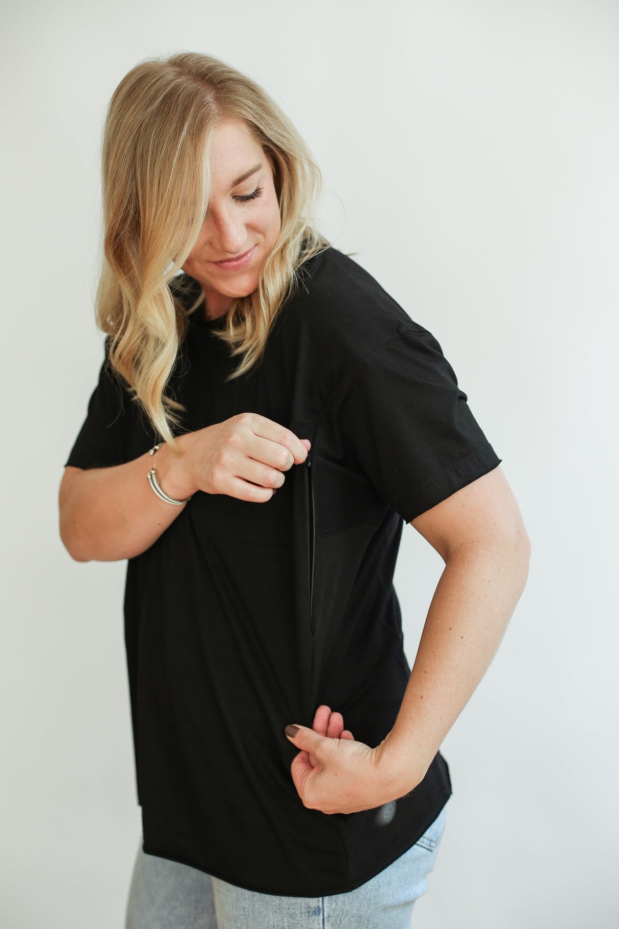 Relaxed Fit Zip Breastfeeding Tee from Movemama