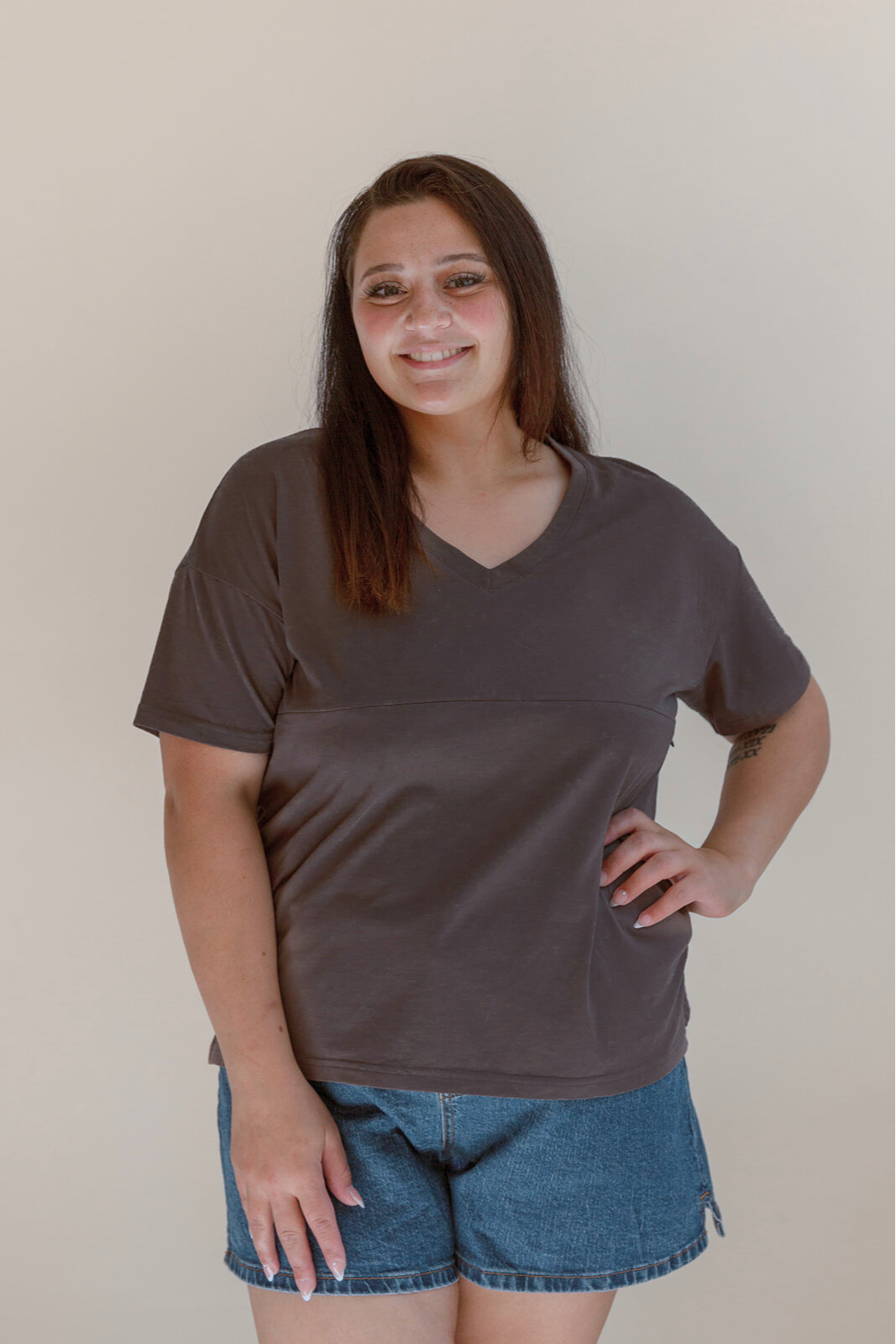 V-Neck Full Zip Breastfeeding Tee From Movemama
