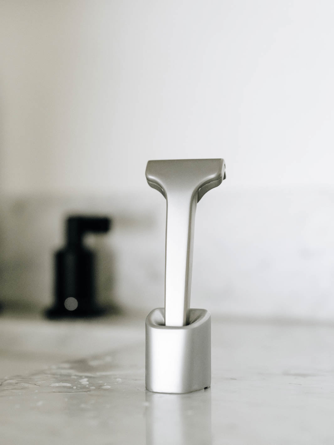 Single Edge Razor Stand from Supply