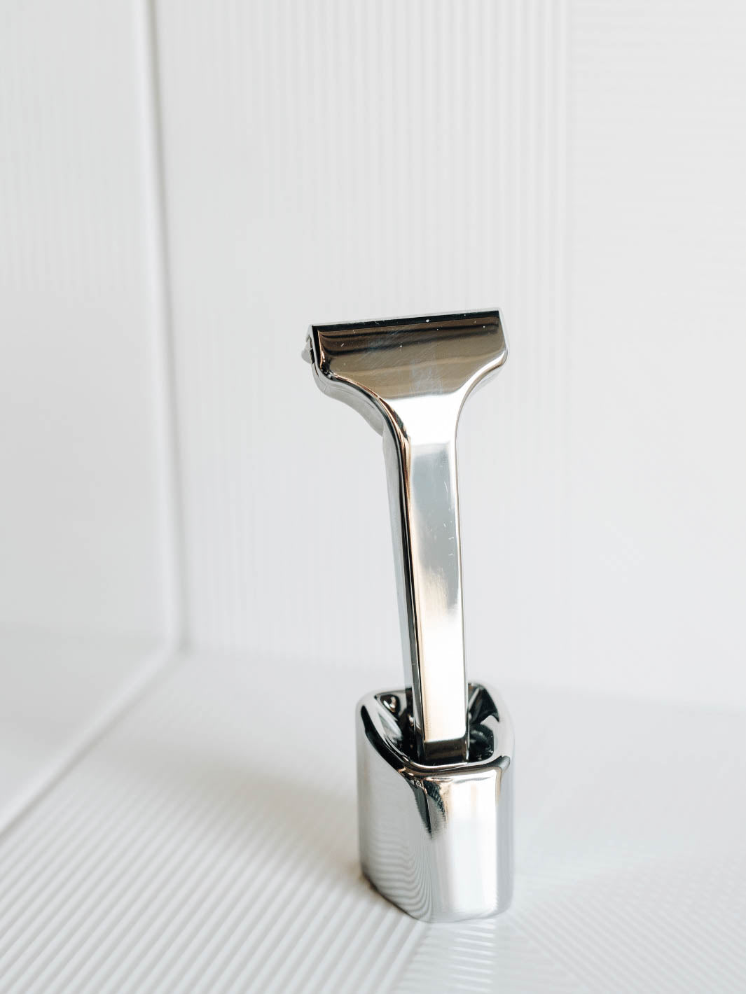 Single Edge Razor Stand from Supply