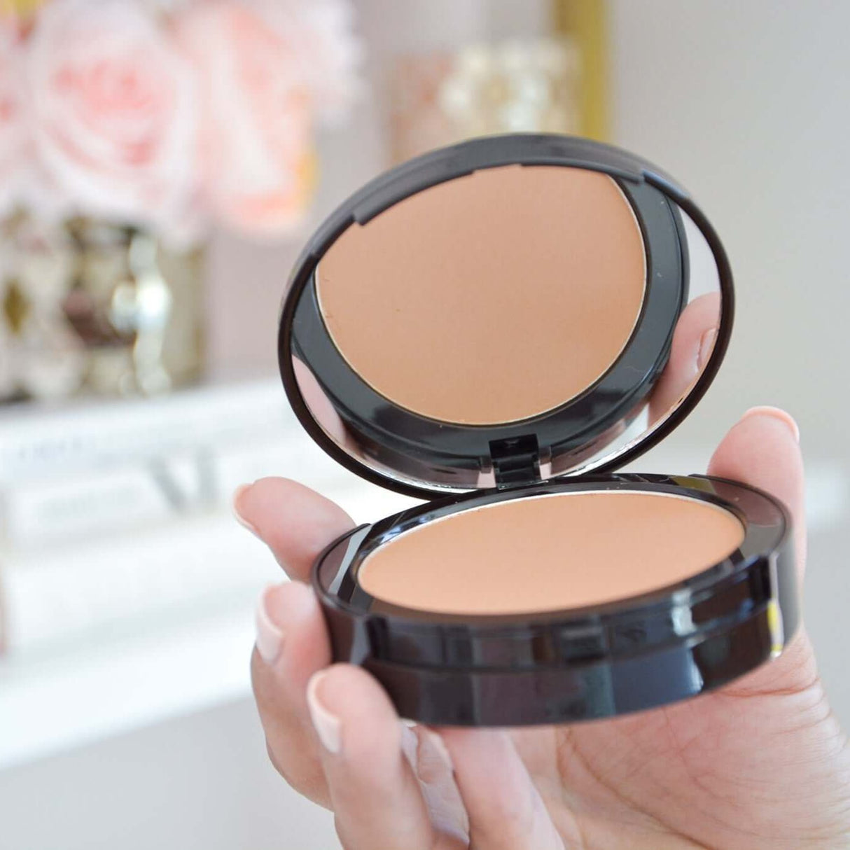 Flawless Finish Dual Powder Foundation From Manna Kadar Cosmetics