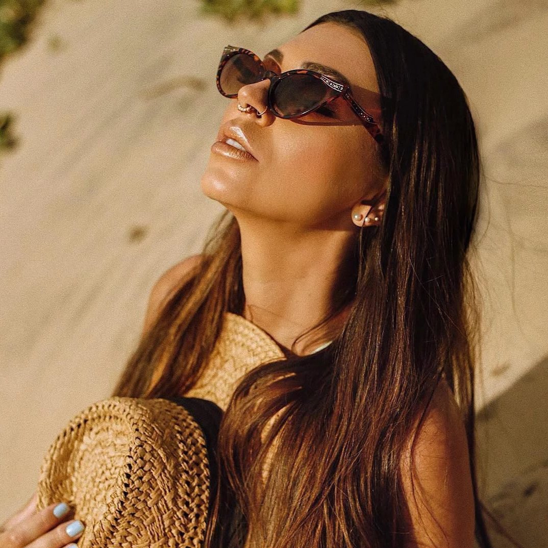 Elegant 50s Vintage Womens Fashion Rhinestone Cat Eye Sunglasses 8433 from zeroUV
