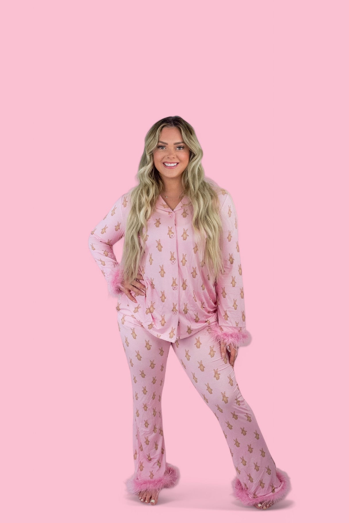 BLUSHIN' BUNNIES WOMEN'S FEATHER DREAM SET from DREAM BIG LITTLE CO