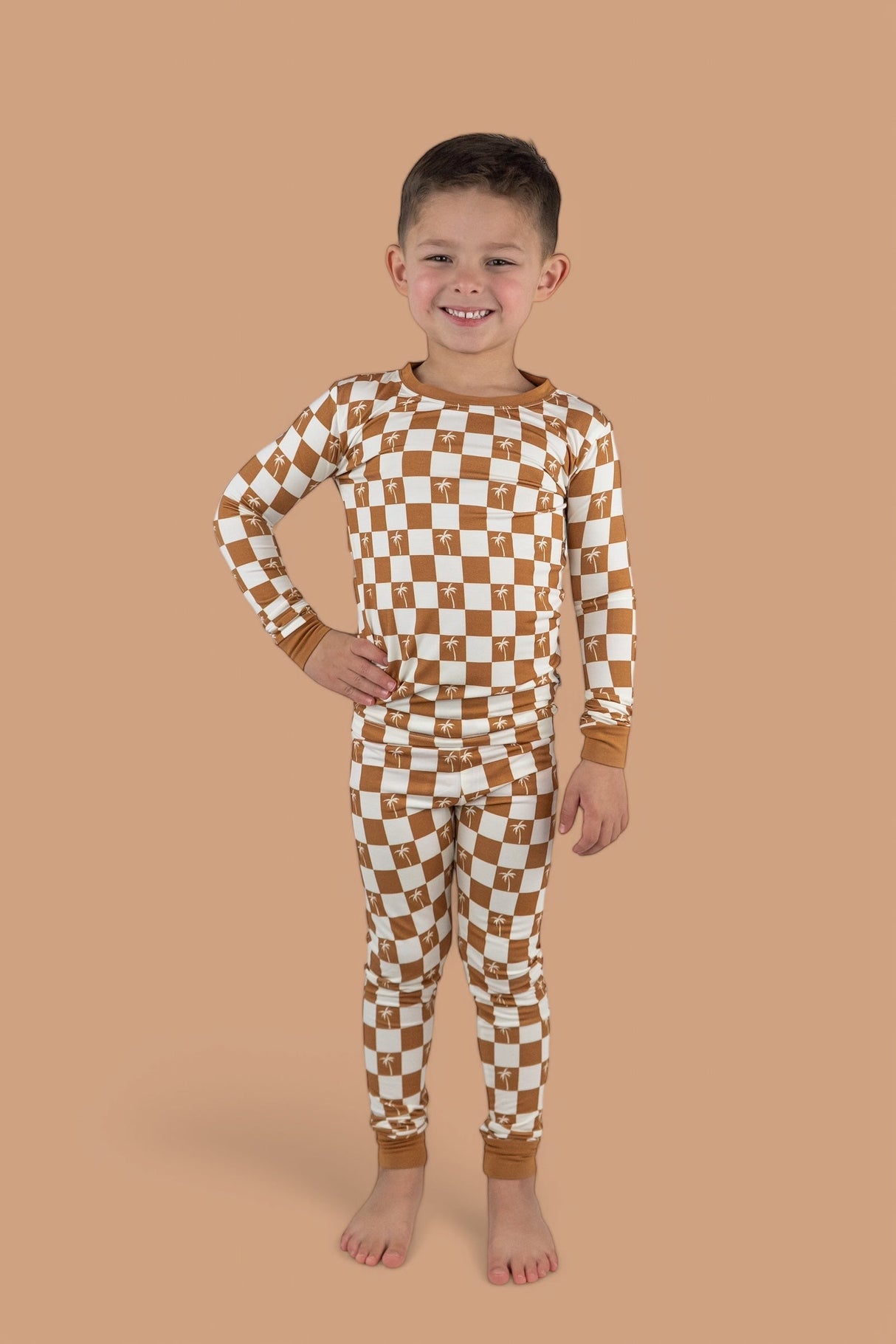 EXCLUSIVE SANDY BEACH CHECKERS DREAM SET from DREAM BIG LITTLE CO