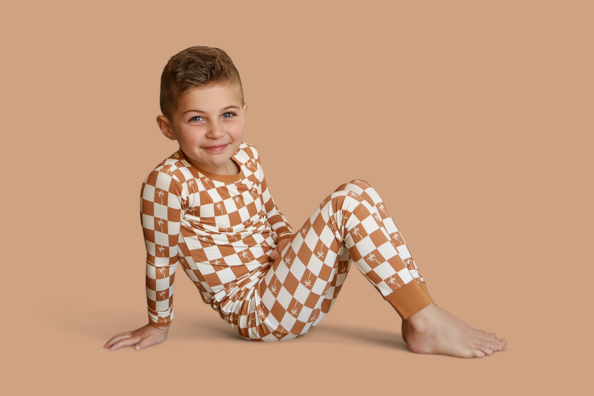 EXCLUSIVE SANDY BEACH CHECKERS DREAM SET from DREAM BIG LITTLE CO