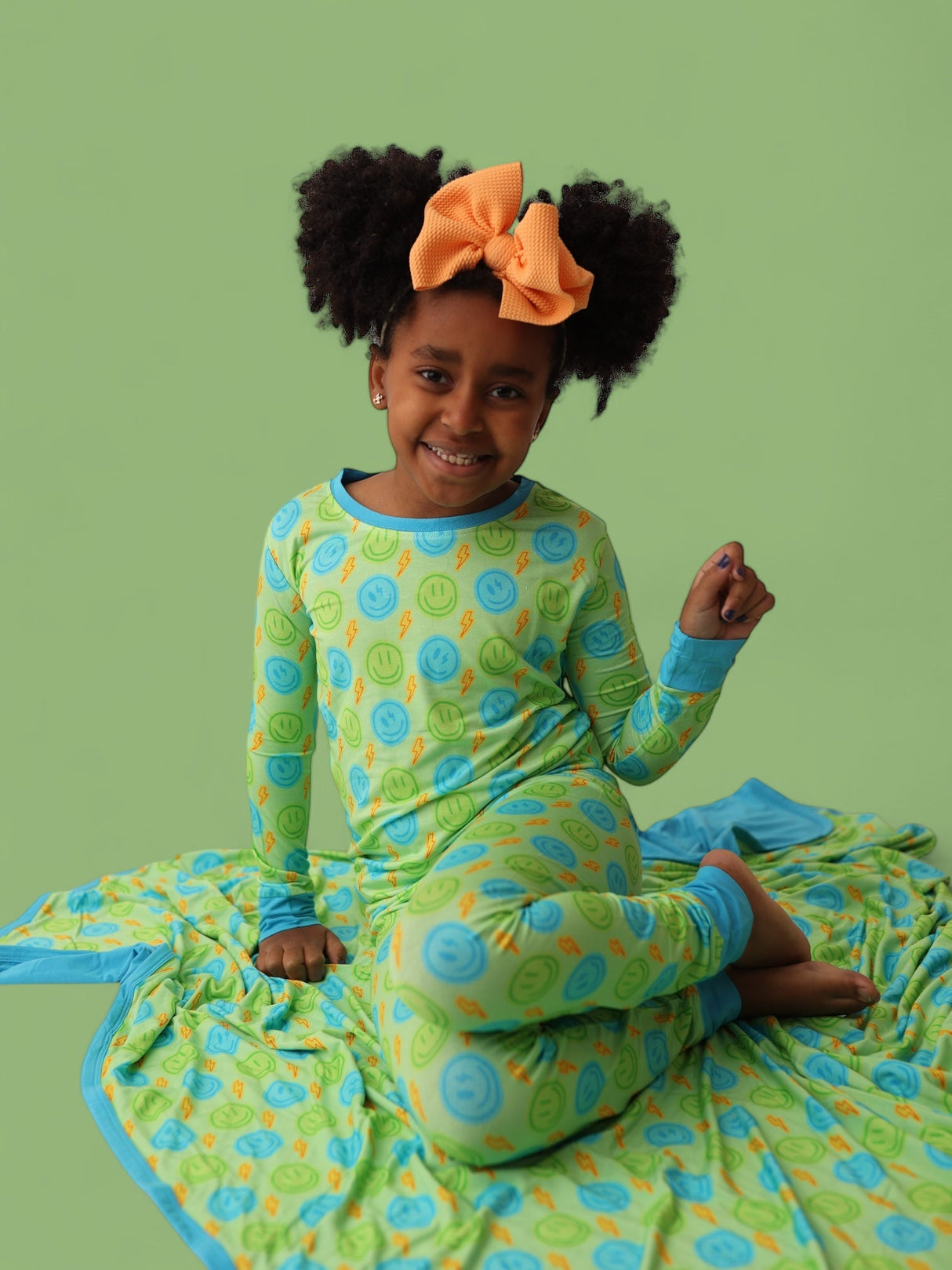 NEON SMILES DREAM SET from DREAM BIG LITTLE CO