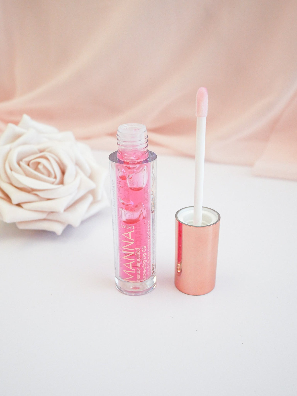 Renewing Lip Oil From Manna Kadar Cosmetics