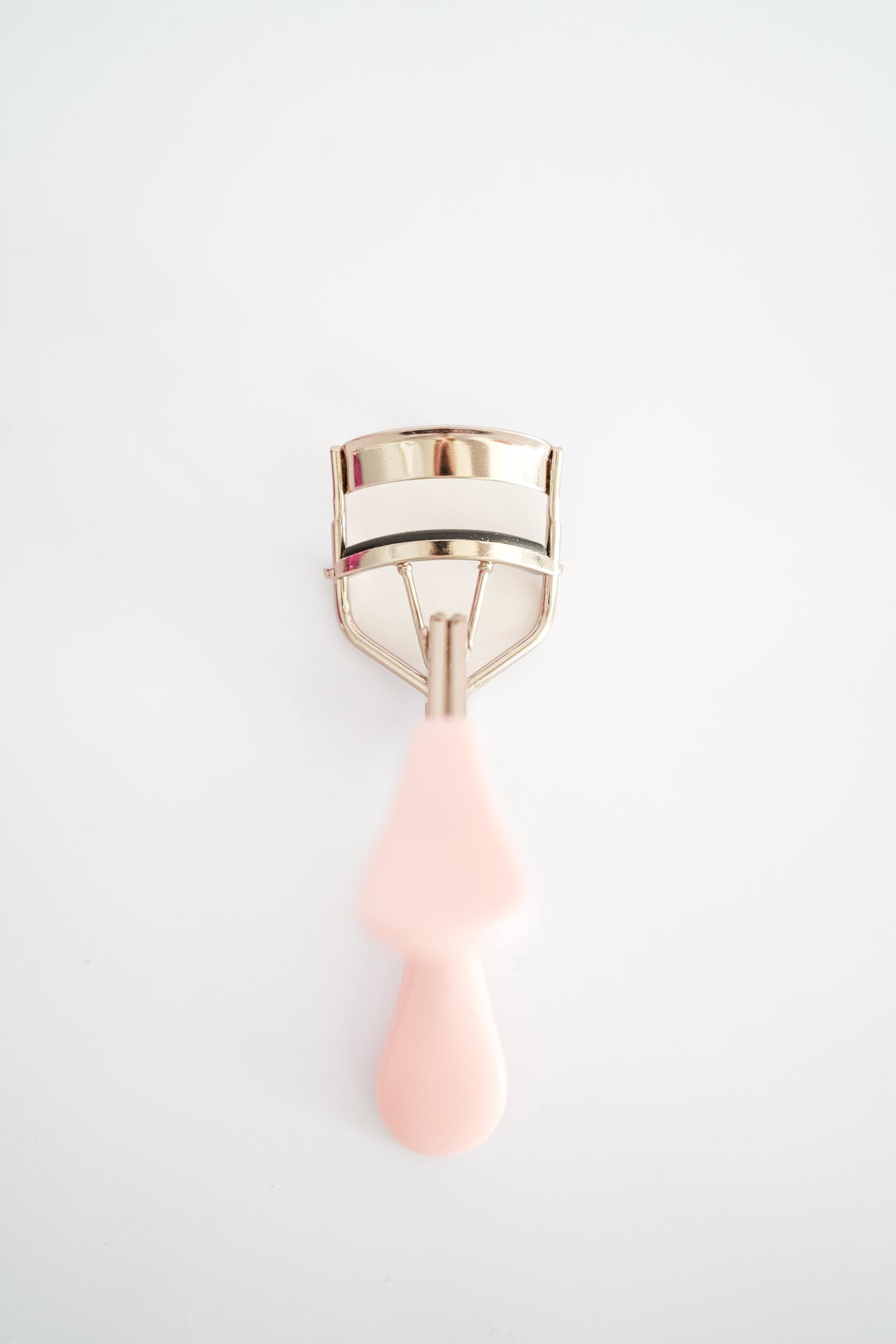 Eyelash Curler - Special Edition From Manna Kadar Cosmetics