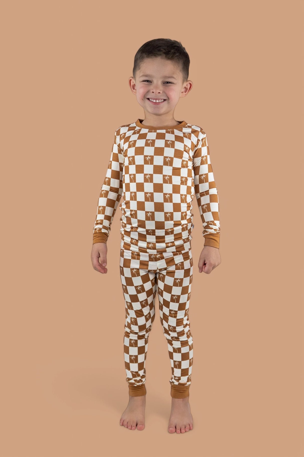 EXCLUSIVE SANDY BEACH CHECKERS DREAM SET from DREAM BIG LITTLE CO
