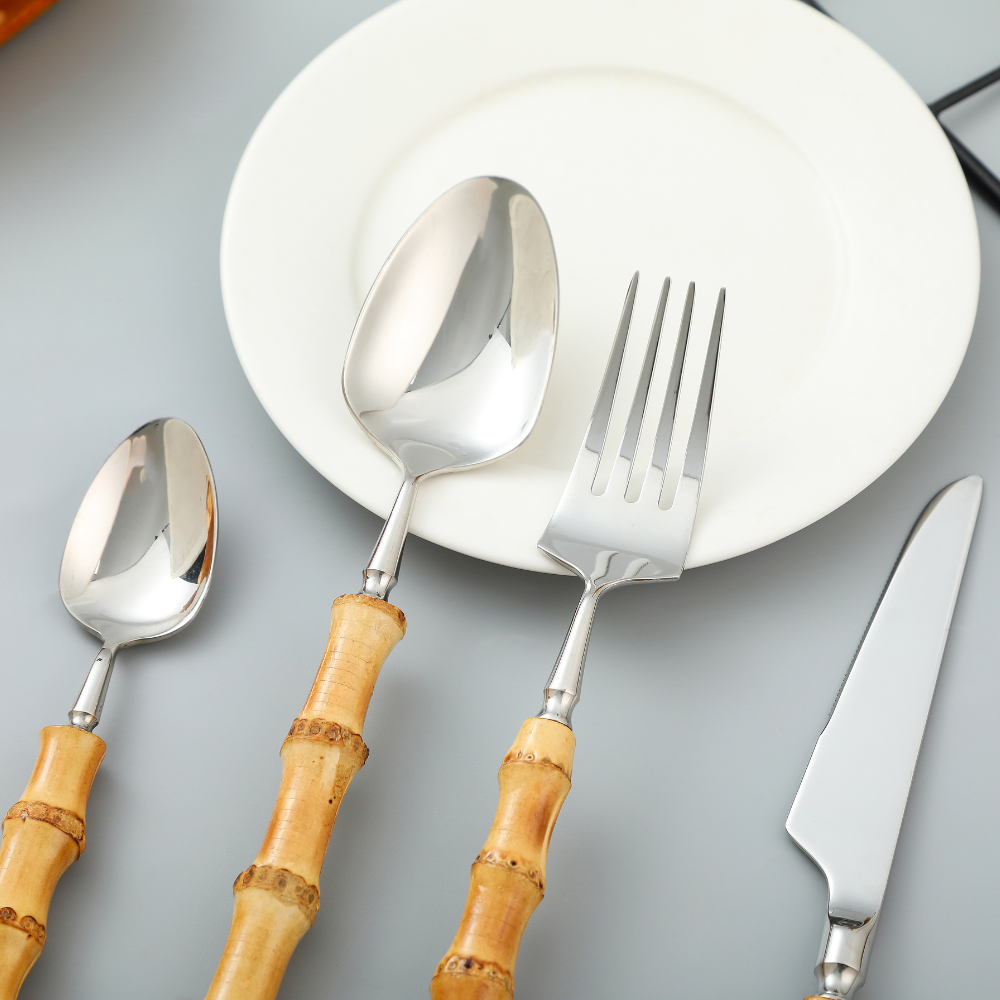 Natural Bamboo Flatware Set from Moderny
