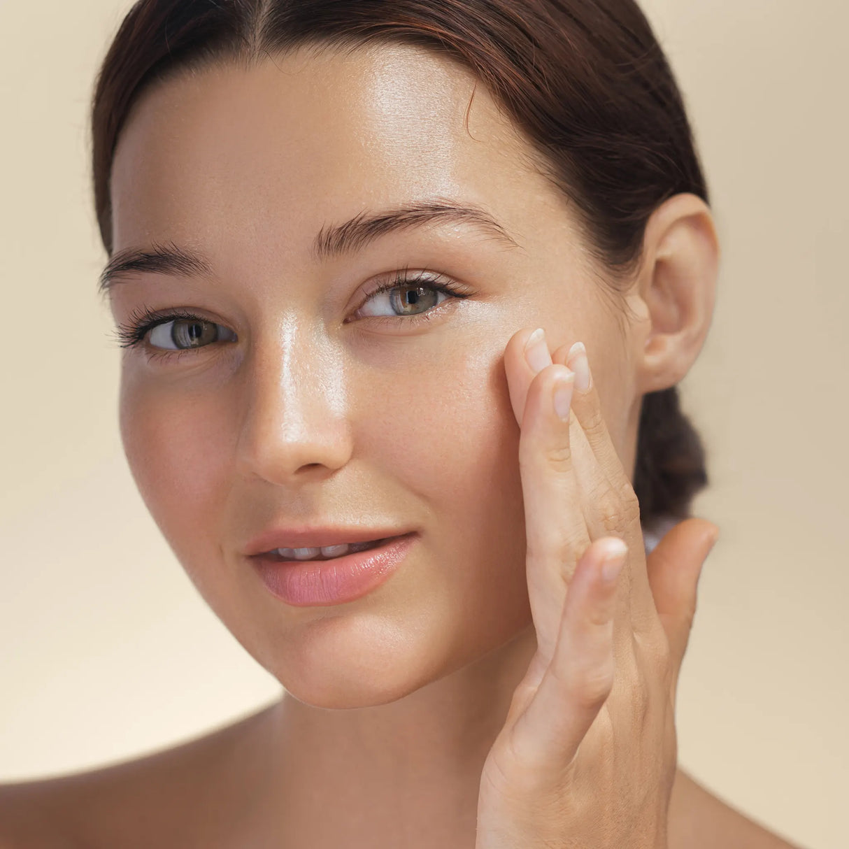 Radiant Glow Hyaluronic & Collagen Facial Serum from Prolux Cosmetics