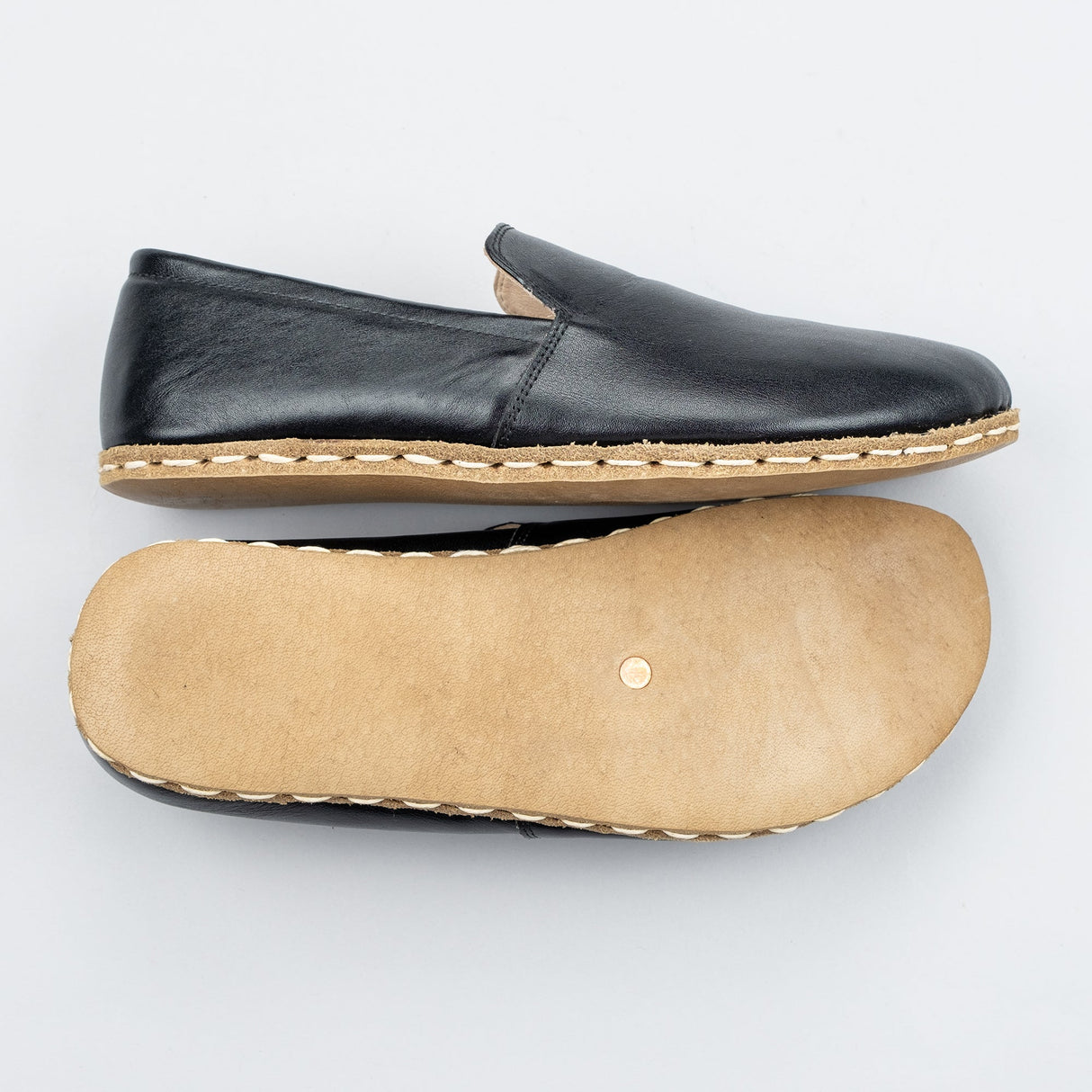 Women's Black Minimalists