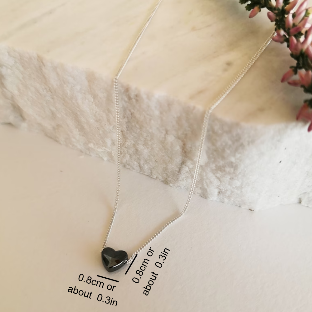BLACK HEART NECKLACE from Ashlen