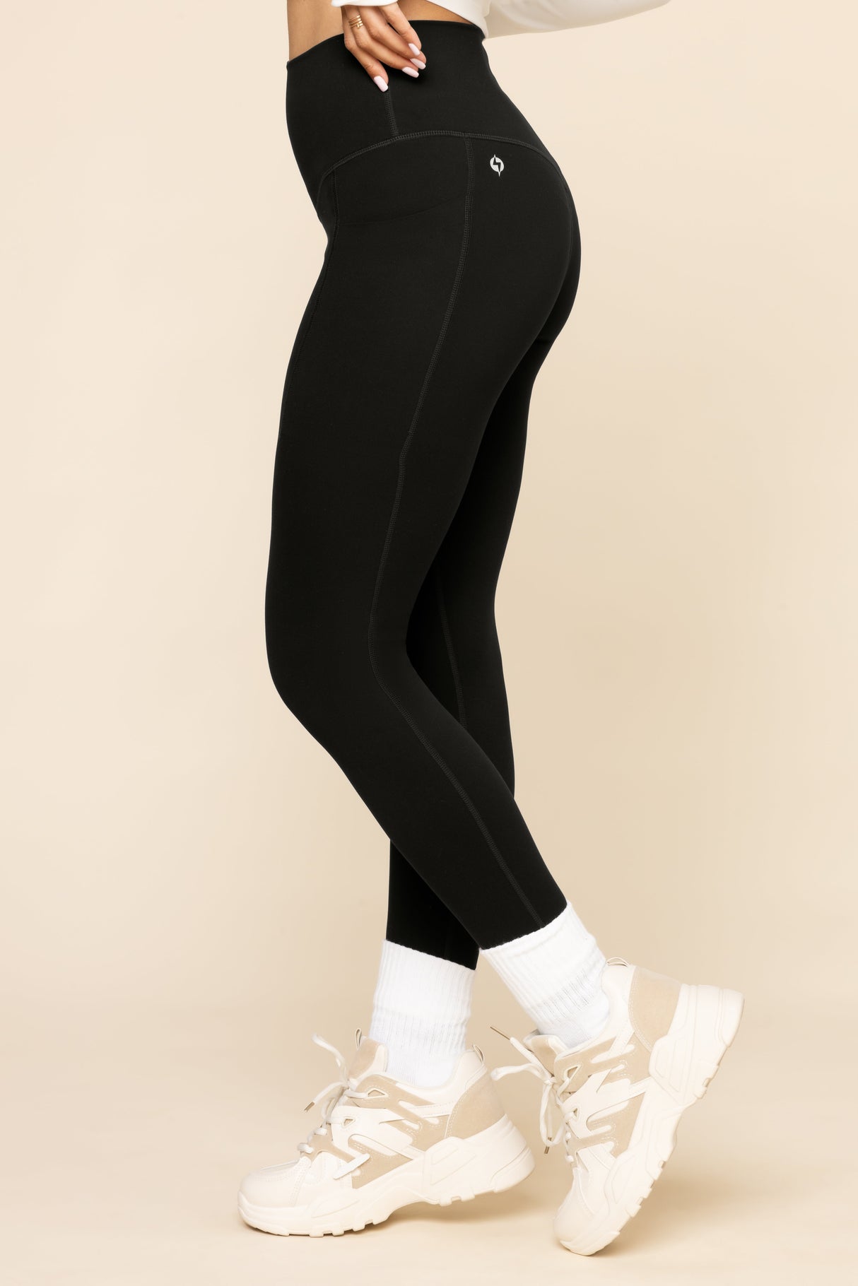 Supersculpt™ Leggings with Pockets - Black from POPFLEX