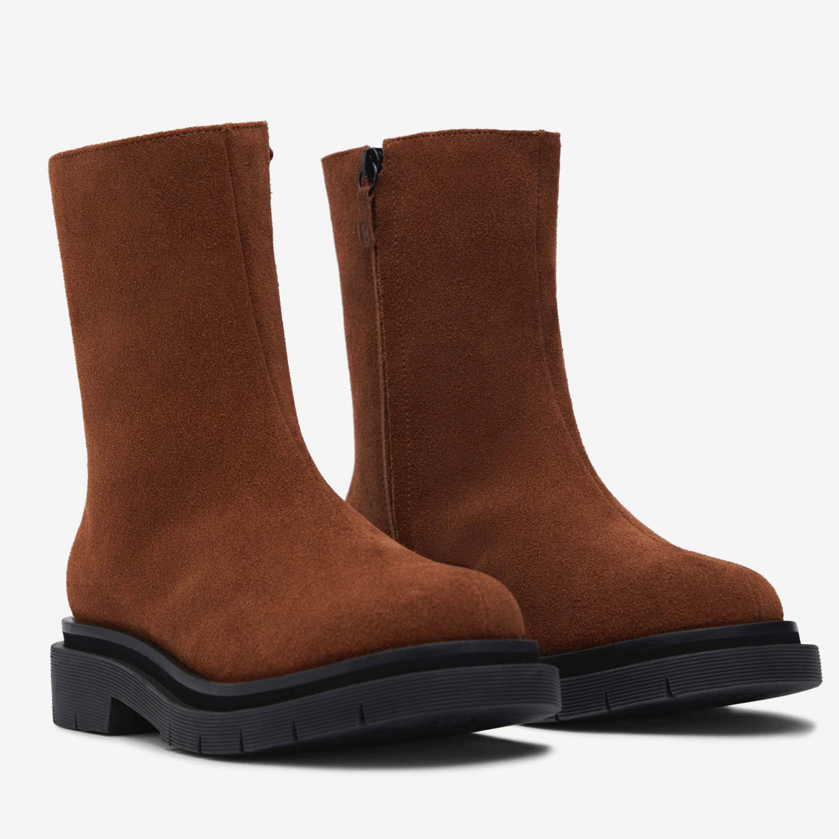 Arlo Lugsole Chelsea Boots From Rotunda