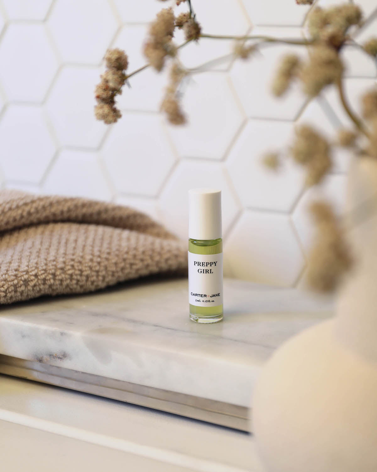 Preppy Girl Roll-on Aroma from Carter + Jane