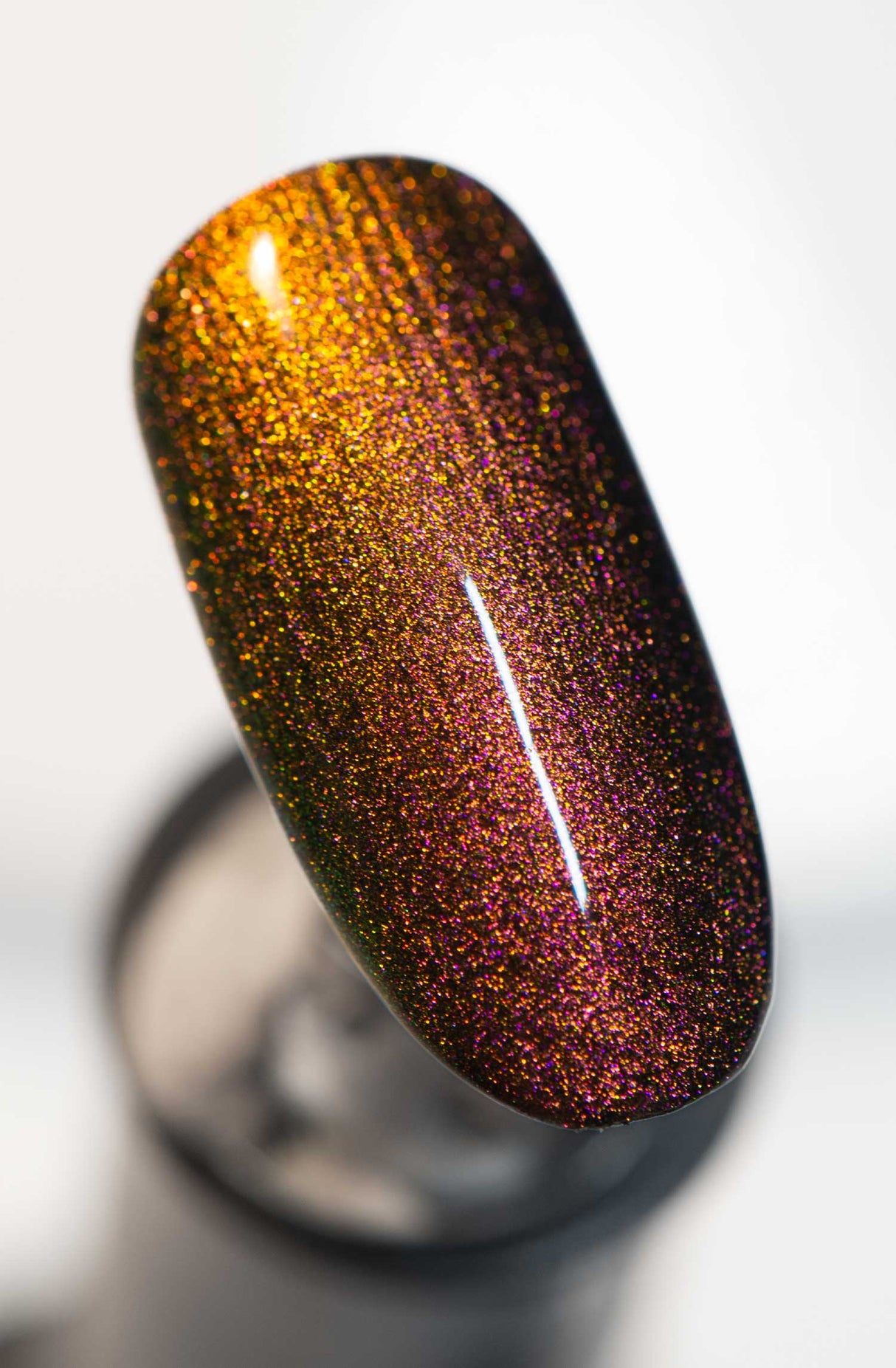 Athena - Chameleon Cats Eye Gel Polish from UberChic Beauty