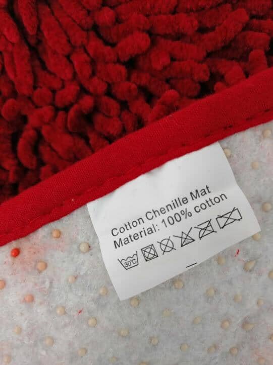 DaDa Bedding Burgundy Red Shaggy Soft Chenille Noodle Carpet Rug Bath Mat from DaDalogy Bedding Collection