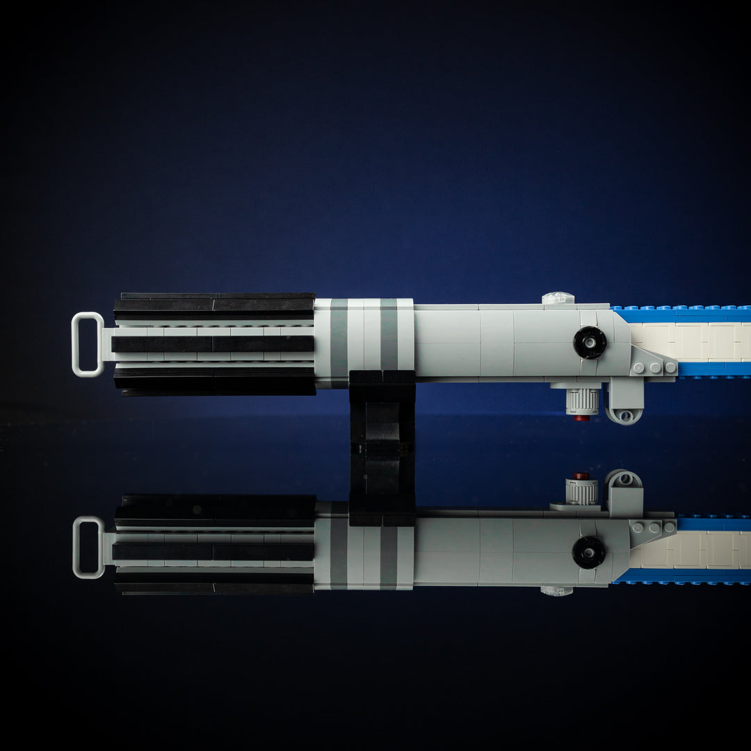 Luke’s Episode IV Life-Sized Saber from Bricker Builds