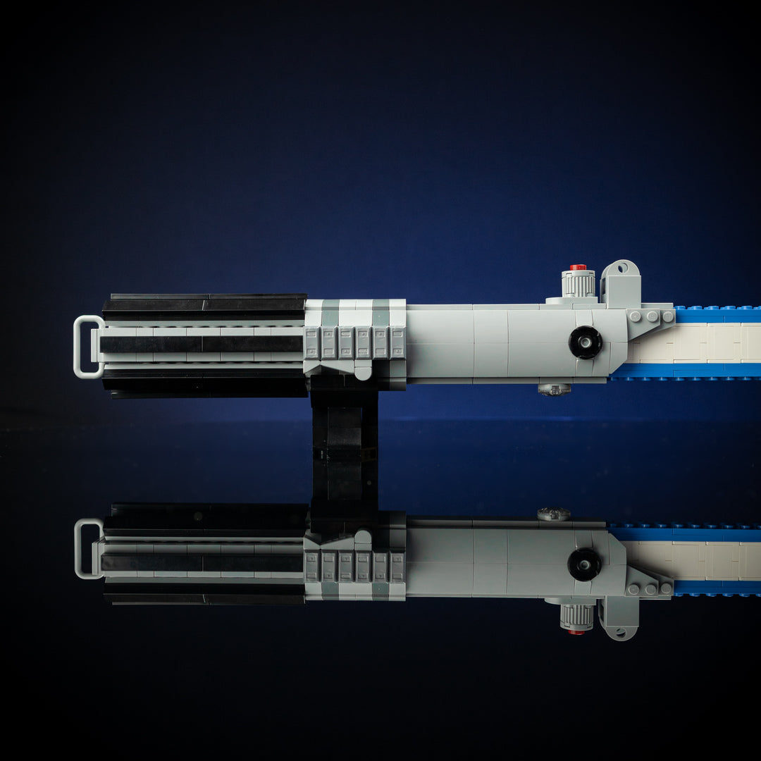 Luke’s Episode IV Life-Sized Saber from Bricker Builds