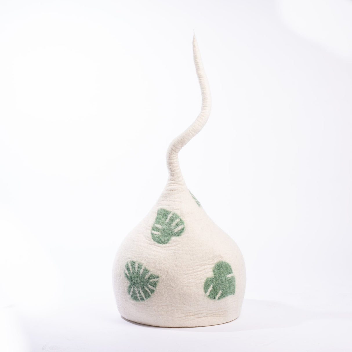 Leaf Design | Tail Style Cave from Fuzzy Cove