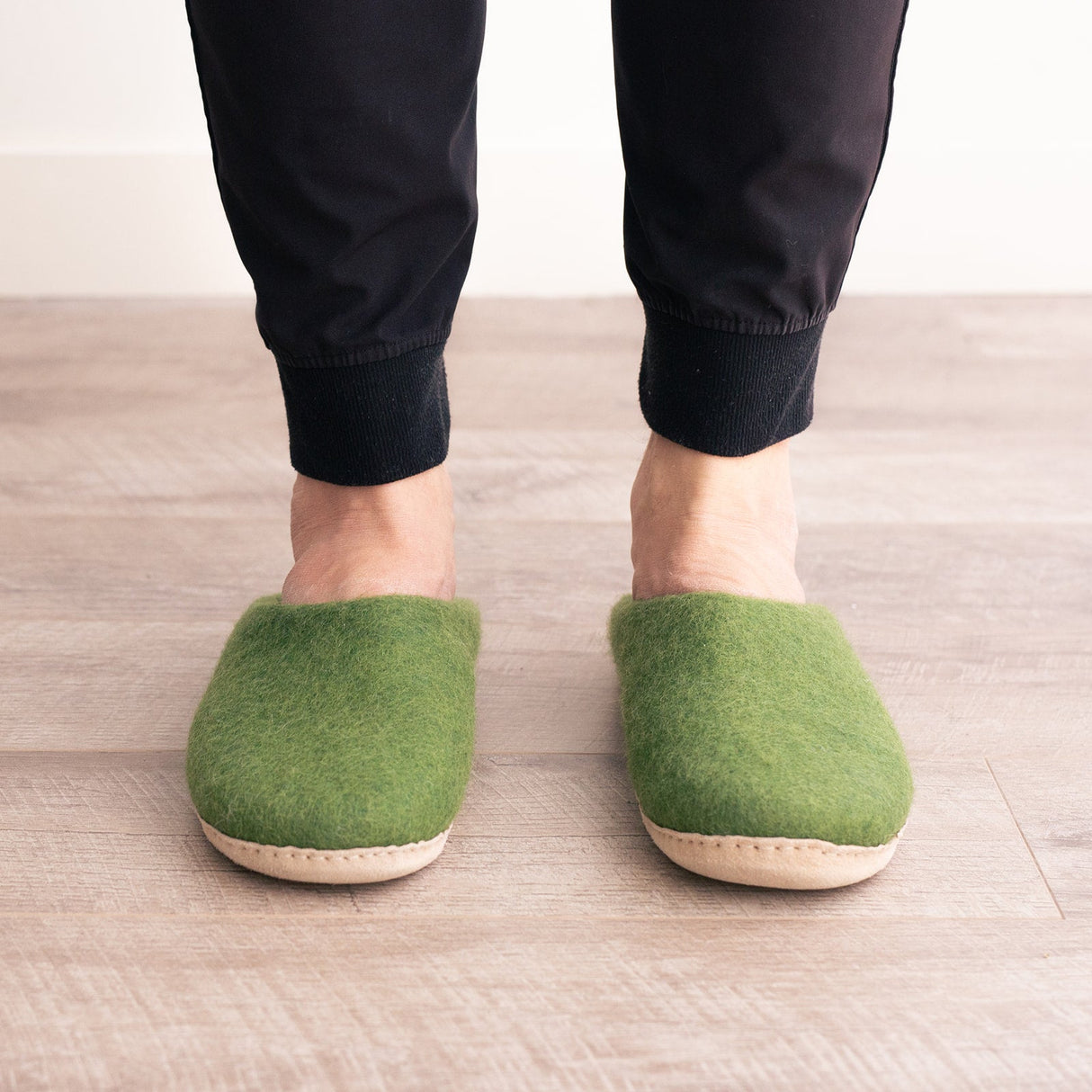 Forest Green | Mens Organic Merino Wool Slippers from Fuzzy Cove