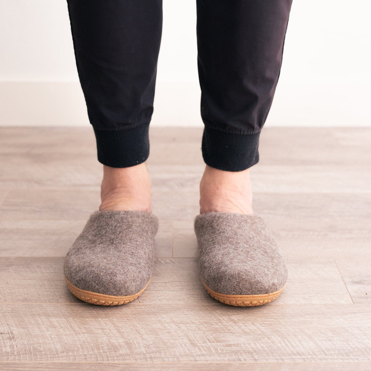 Earth Brown | Mens Organic Merino Wool Slippers from Fuzzy Cove