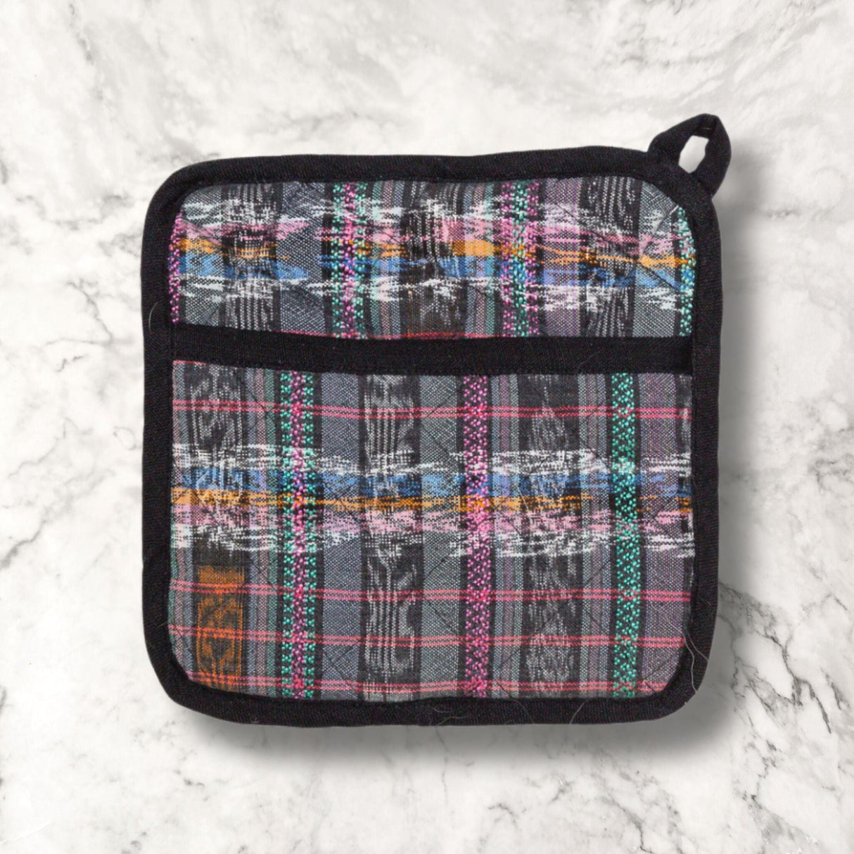 Corte Pocket Pot Holder from Upavim Crafts