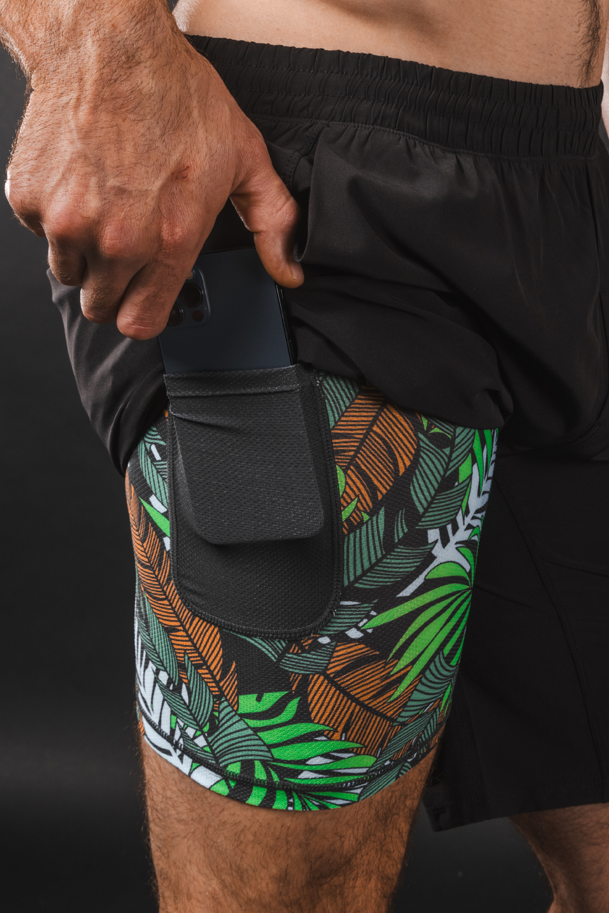 The Botanist | Tropical Leaves Ball Hammock® 9 Inch Athletic Shorts from Shinesty
