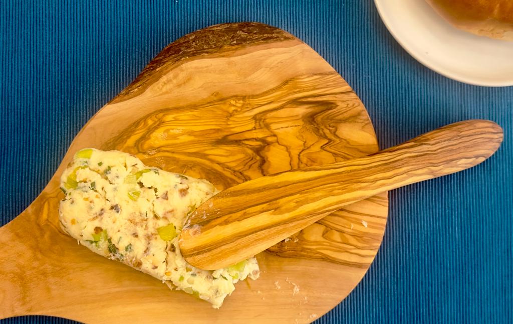 Mediterranean Olive Wood Butter Knife from Choixe