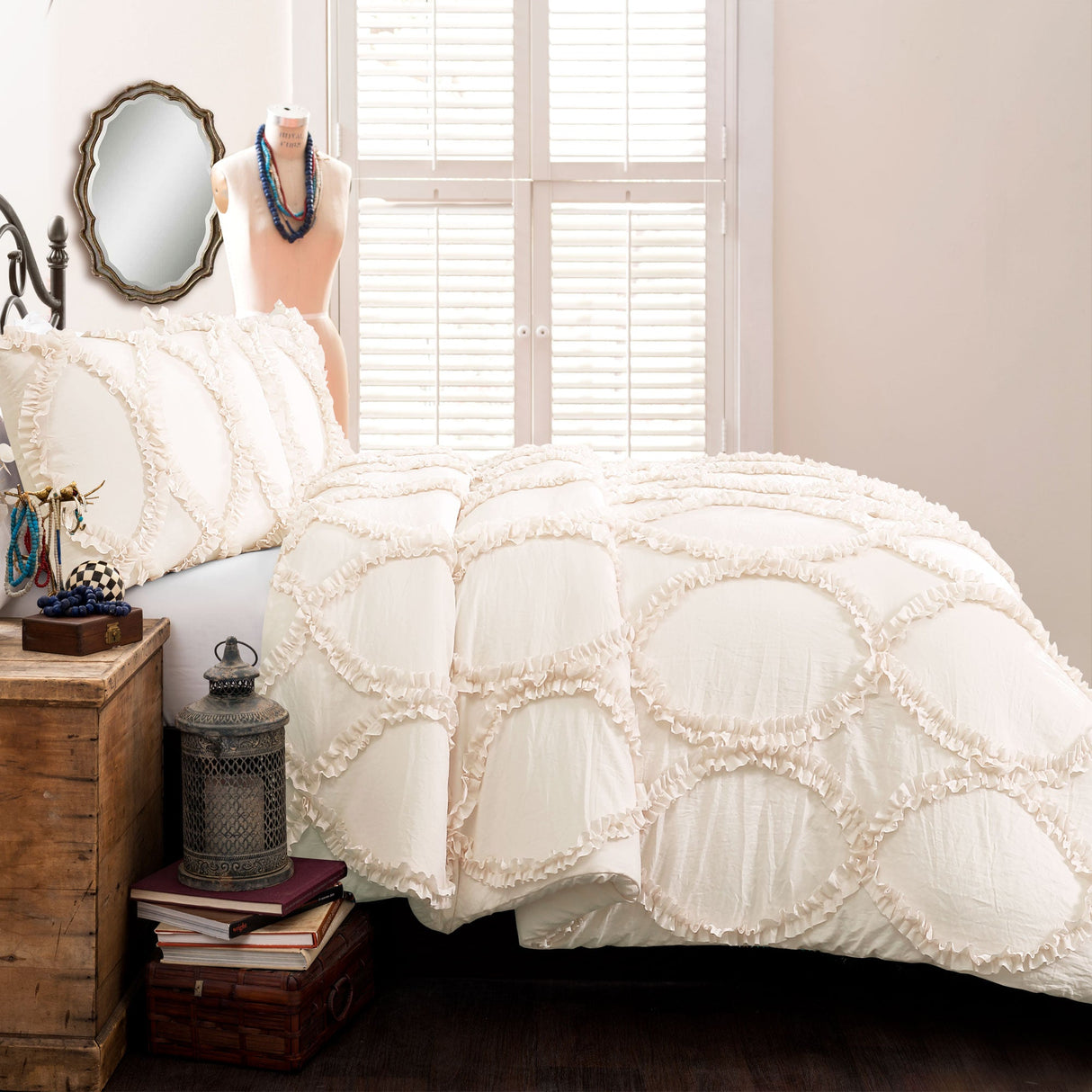 Avon 3 Piece Comforter Set from LushDecor