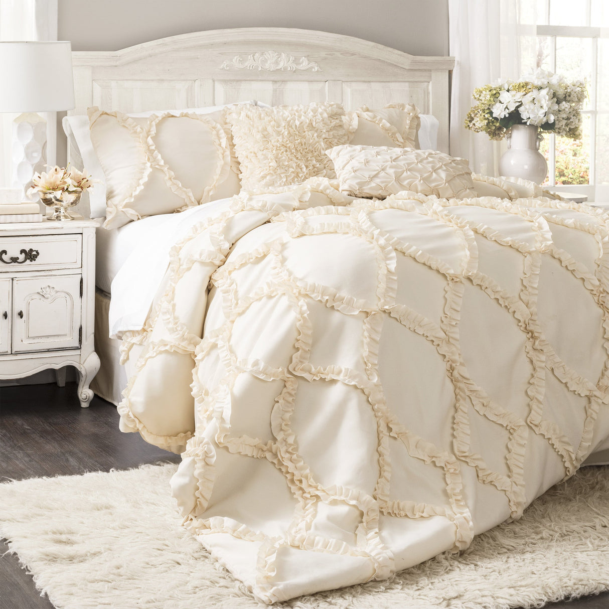 Avon 3 Piece Comforter Set from LushDecor