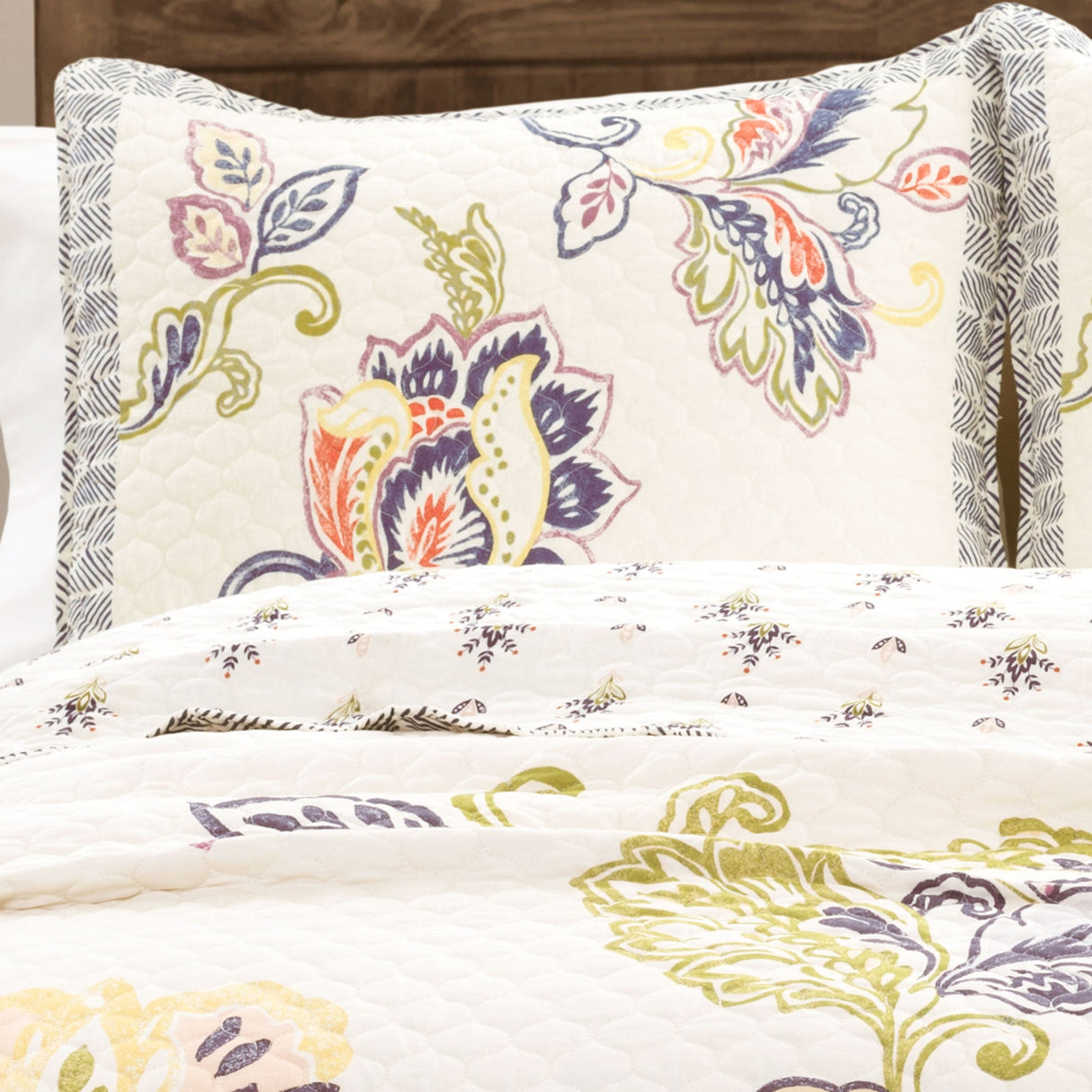 Aster Quilt 3 Piece Set from LushDecor
