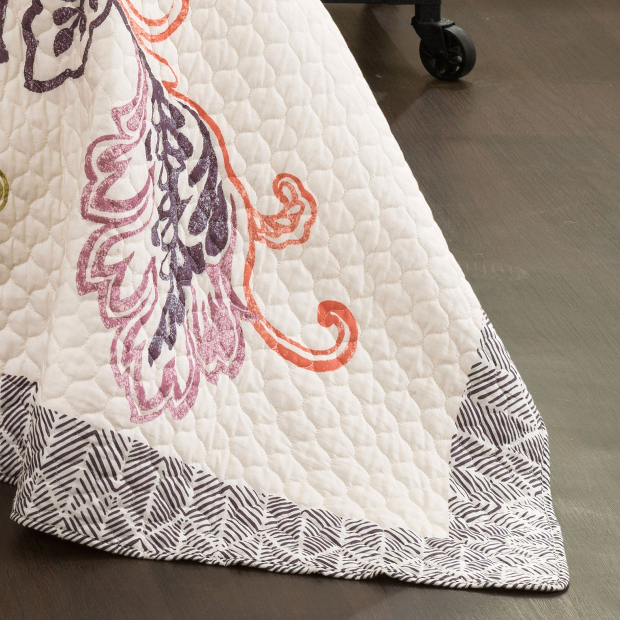 Aster Quilt 3 Piece Set from LushDecor