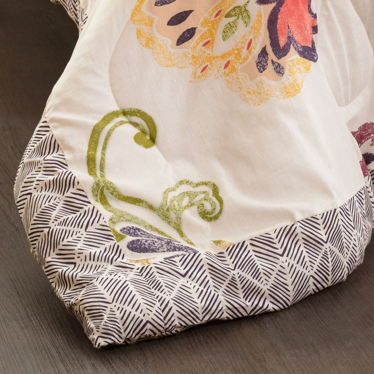 Aster Comforter 5 Piece Set from LushDecor