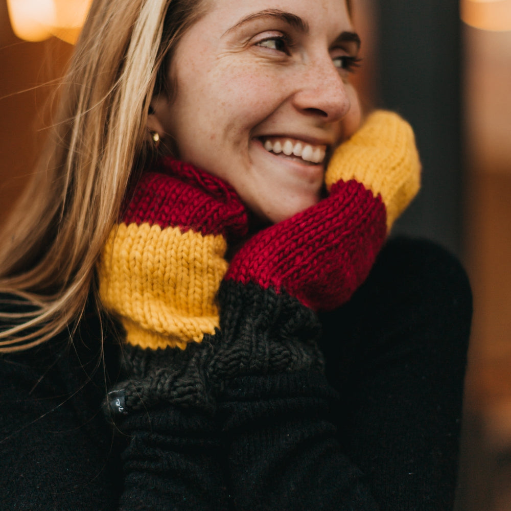 CURE Mittens (Maroon and Gold) from Pretty Simple