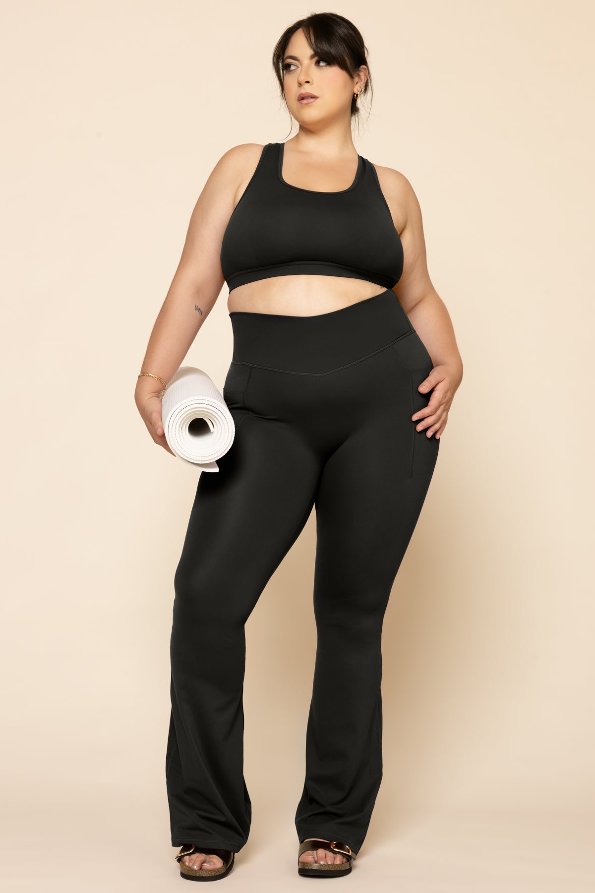 Supersculpt™ Flared Leggings with Pockets - Black from POPFLEX