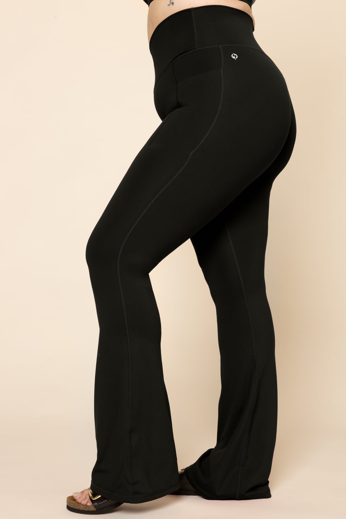 Supersculpt™ Flared Leggings with Pockets - Black from POPFLEX