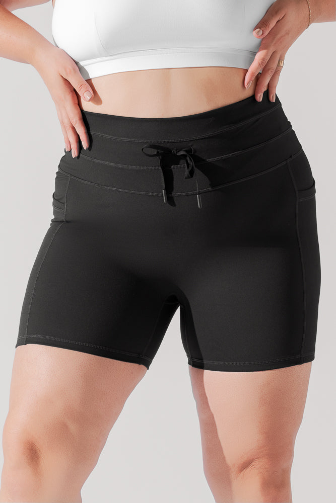Cargo Midi Short with Pockets - Black from POPFLEX